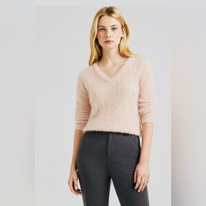 Almost Famous Soft Blush V-Neck Sweater